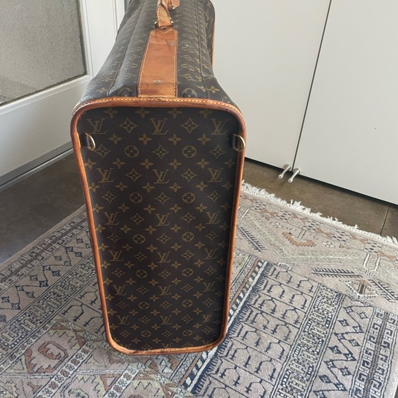 Authentic LV Pullman Suitcase - Picture 4 of 16